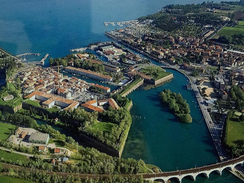 Villa Zanina Peschiera del Garda Exterior foto